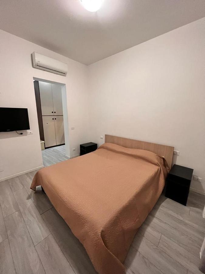 Savona Magnifico Sole Mare 150 M Wifi Climatcontrol Apartamento Exterior foto