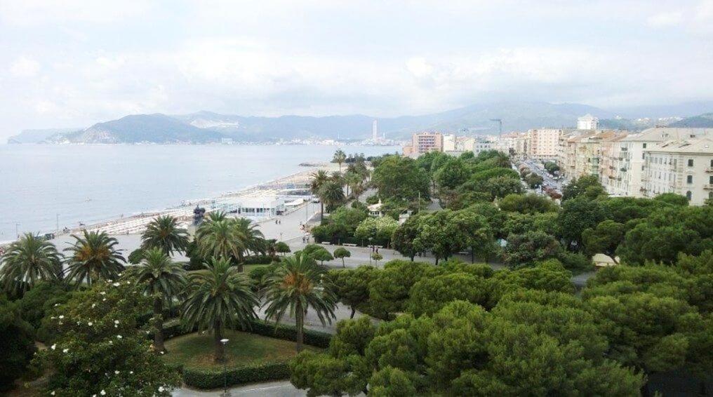 Savona Magnifico Sole Mare 150 M Wifi Climatcontrol Apartamento Exterior foto