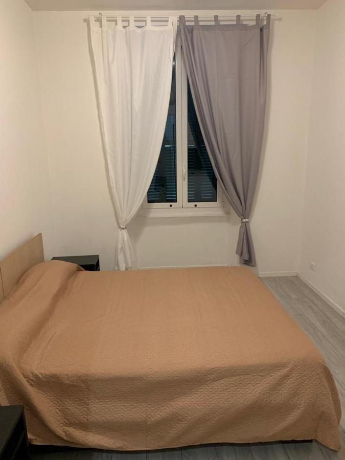 Savona Magnifico Sole Mare 150 M Wifi Climatcontrol Apartamento Exterior foto