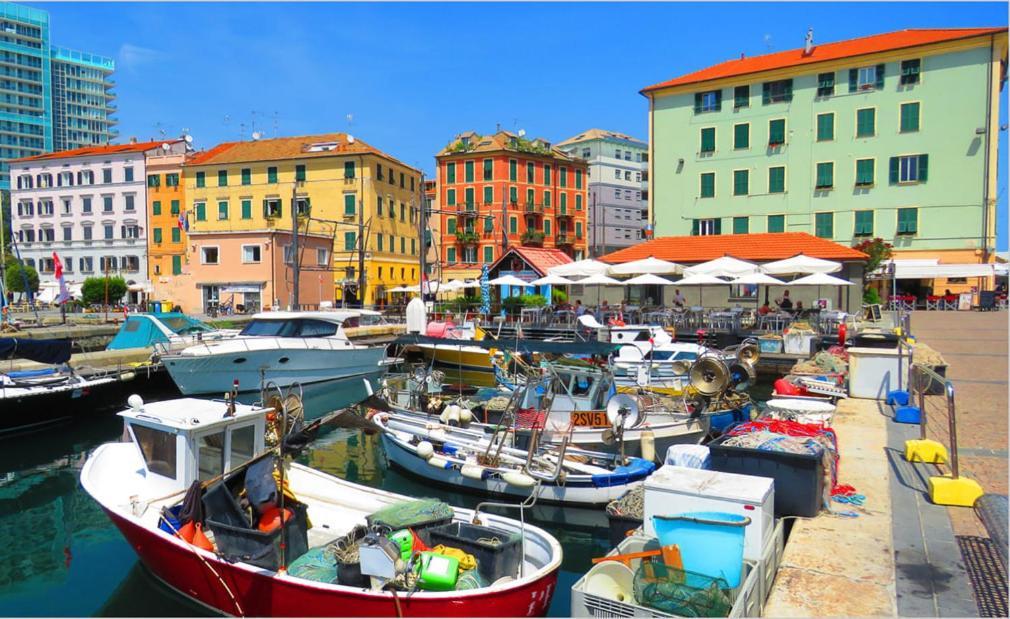 Savona Magnifico Sole Mare 150 M Wifi Climatcontrol Apartamento Exterior foto